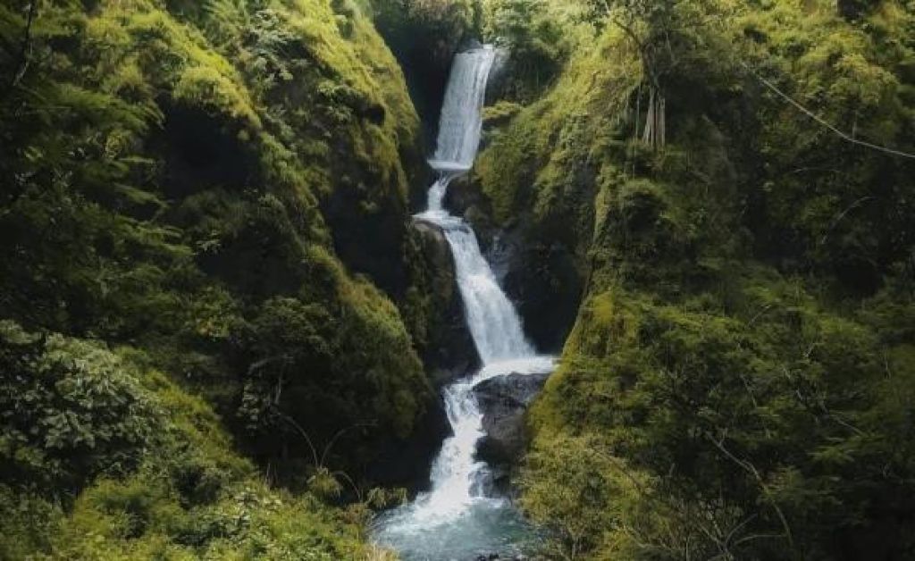 Curug Jagapati.jpg